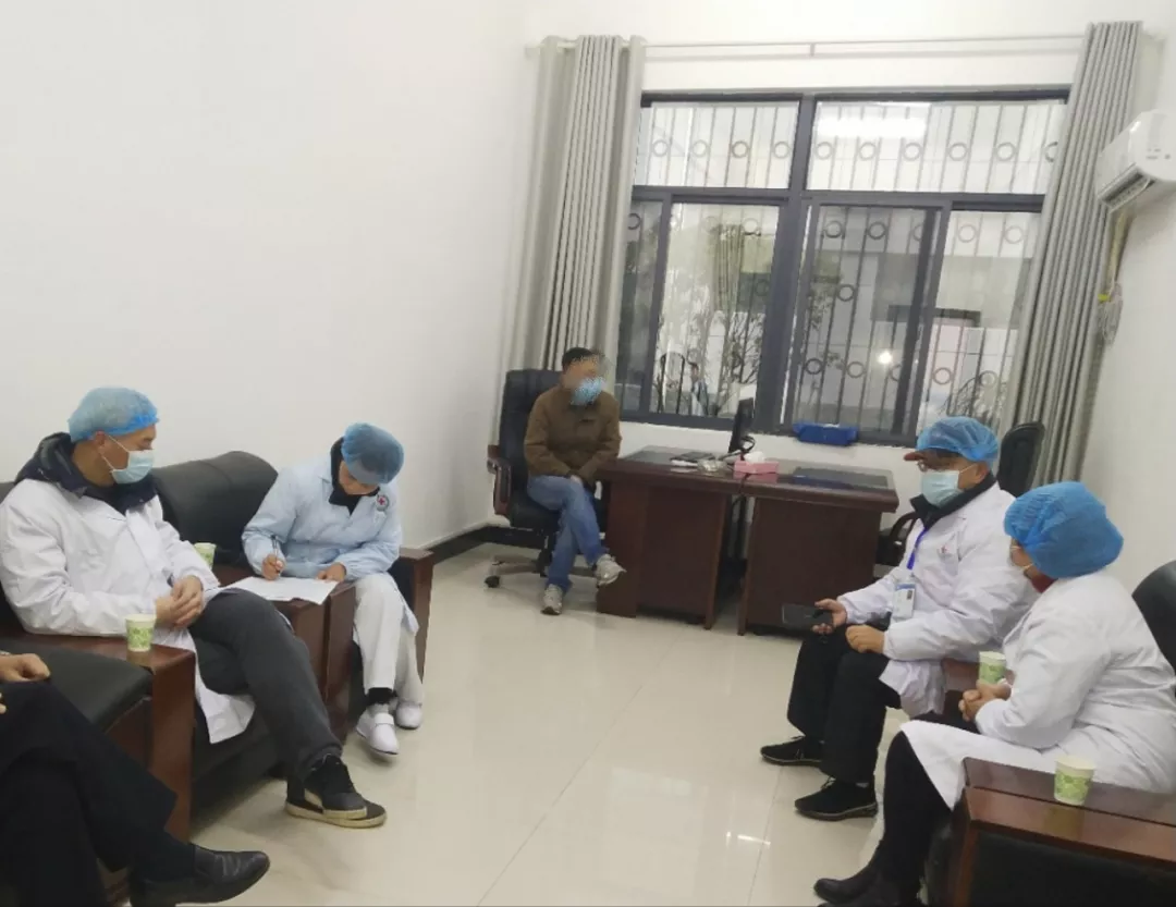 党旗在心,责任在肩,落实在行——平江县第四人民医院抗击新冠肺炎疫情处处闪耀着党员的身影(图5)