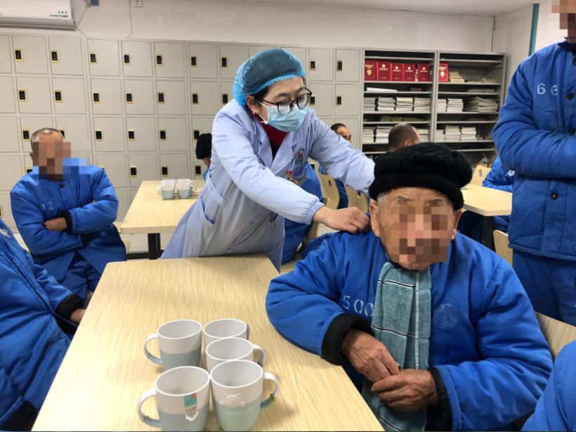 党旗闪耀强医所 警医联动抗疫情(图3)
